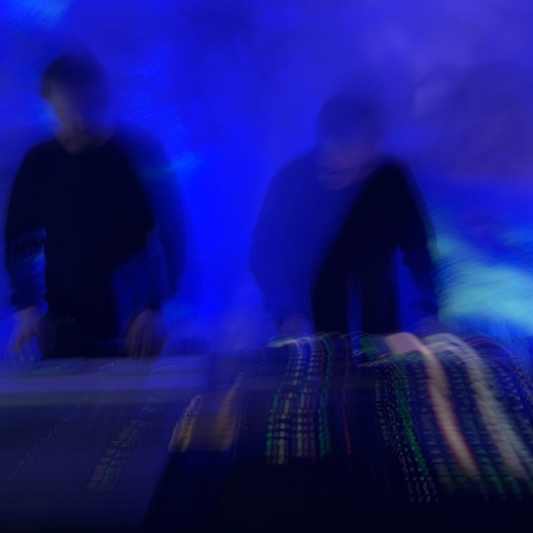 Live, blue light